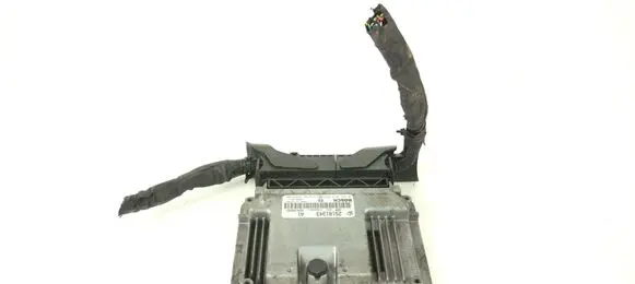 Opel Antara Engine control unit/module ECU 0281016588 25181343