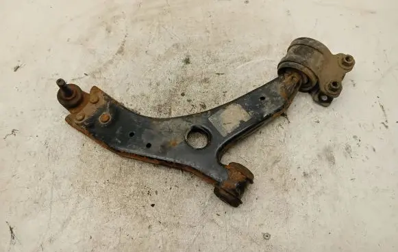 Ford C-MAX I Front lower control arm/wishbone