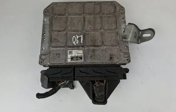 Toyota Auris E180 Engine control unit/module 896610D310
