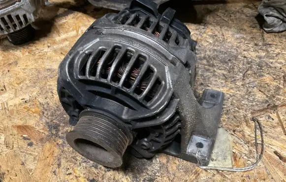 Volvo S80 Generator/alternator 9442841 0124515017