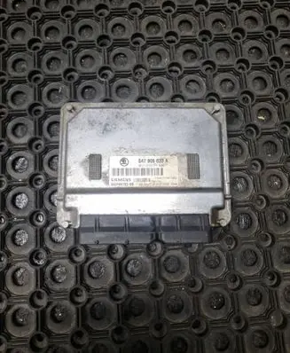 Skoda Fabia Mk1 (6Y) Engine control unit/module 047906033A 5WP44193