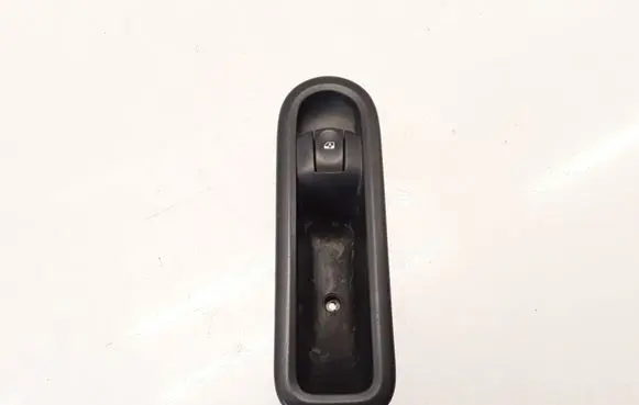 Renault Twingo II Electric window control switch 8200356517B