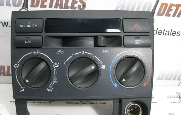 Toyota Corolla Verso E121 Climate control unit 5553313010
