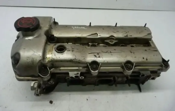 Jaguar S-Type Engine head RFXW4E6664AC