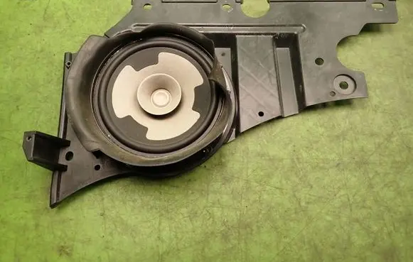 Volkswagen Transporter - Caravelle T6 Front door speaker