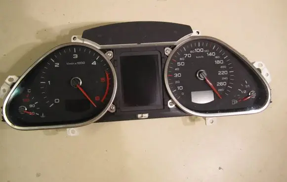 Audi A6 S6 C6 4F Speedometer (instrument cluster) 4F0920933Q 4F0920930C 503002321805