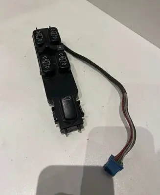 Mercedes-Benz S W220 Electric window control switch 2208201010 040599A15