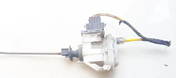 Volkswagen PASSAT B4 Central locking vacuum pump 3a0862153b
