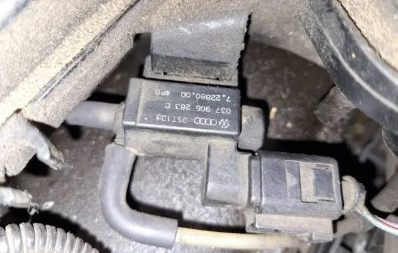 Skoda Octavia Mk2 (1Z) Turbo solenoid valve 037906283c 72288000