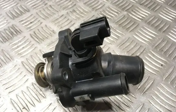 BMW 3 E46 Thermostat/thermostat housing 5447271 538596 5482010