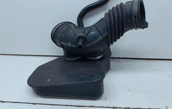 Mazda CX-9 Intake resonator 7T439F805AC