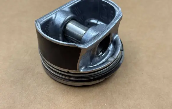Mini One - Cooper Coupe R56 Piston 11257566019 7566019