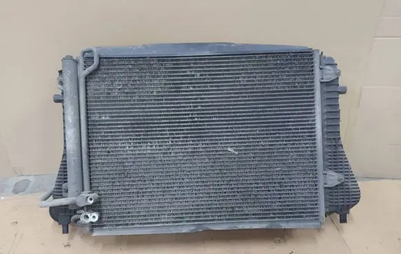 Volkswagen PASSAT B6 Radiator set 1K0121207A
