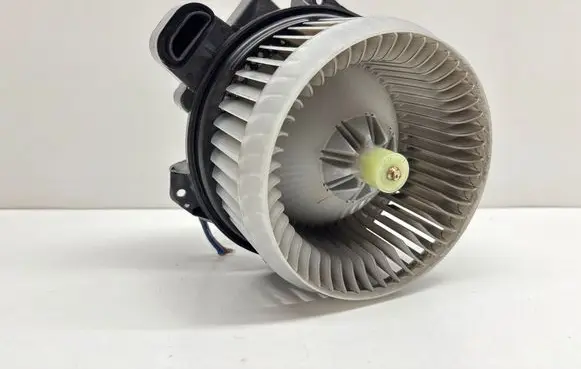 Toyota Auris 150 Heater fan/blower DENS0810
