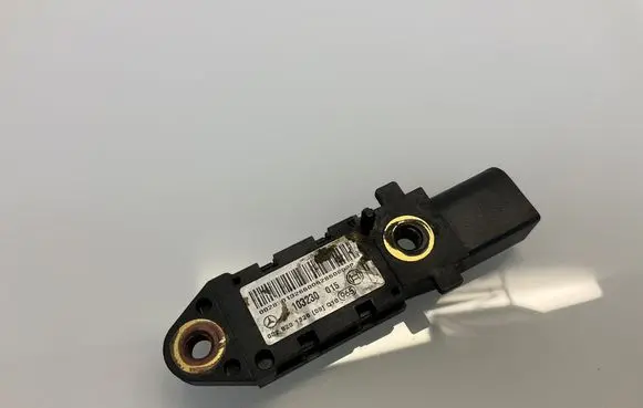 Mercedes-Benz E W211 Airbag deployment crash/impact sensor 0028201326 A0028201326