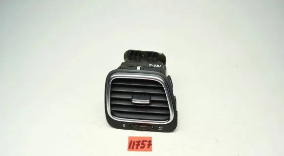 Volkswagen Eos Dashboard side air vent grill/cover trim 1Q0819710B 1Q0819704