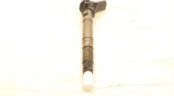 Audi A6 S6 C6 4F Fuel injector 0445115078
