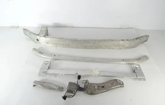 Mini One - Cooper F56 F55 Front bumper support beam 730157712 730157809 617510