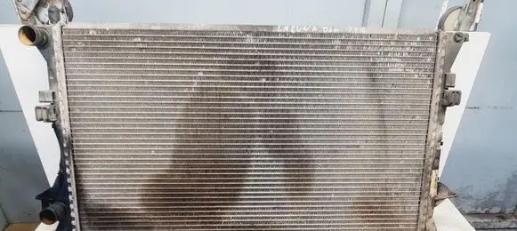 Renault Laguna II Coolant radiator 8200008765 150720201F05