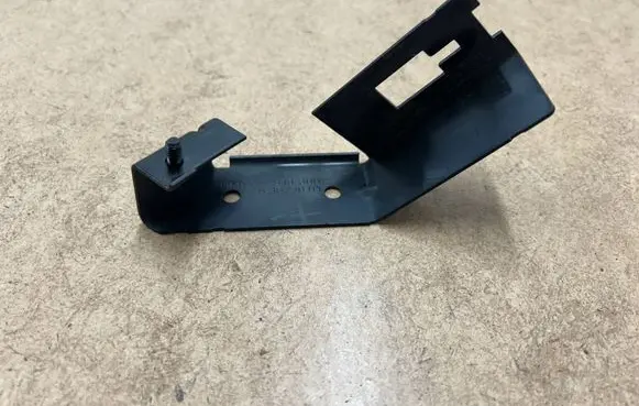 BMW 3 E46 Vacuum valve 18107513300 7513300 11747810831