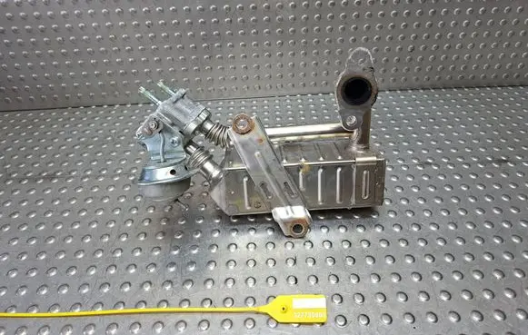 Toyota Yaris EGR valve cooler S27730880 2560133070