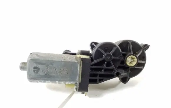 Mercedes-Benz E W211 Seat adjustment motor A0068206742