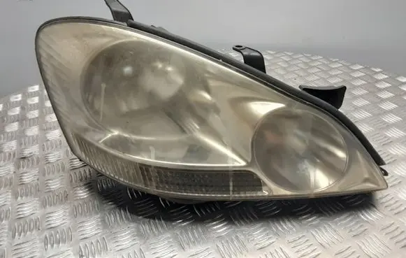 Toyota Avensis Verso Headlight/headlamp 4430