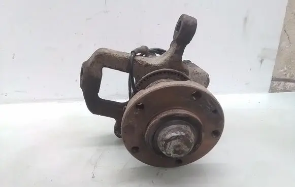 Mercedes-Benz Sprinter W901 W902 W903 W904 Front wheel hub spindle knuckle
