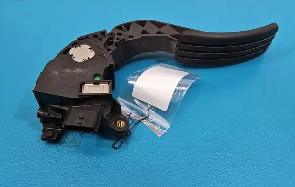 Renault Megane III Accelerator throttle pedal 180020022R IMPRK1560030