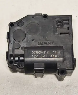 Lexus IS III XE30 Air flap motor/actuator 0638002120