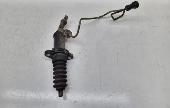 BMW X3 E83 Master brake cylinder 6785964