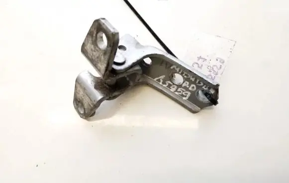 Mitsubishi Pajero Front door upper hinge