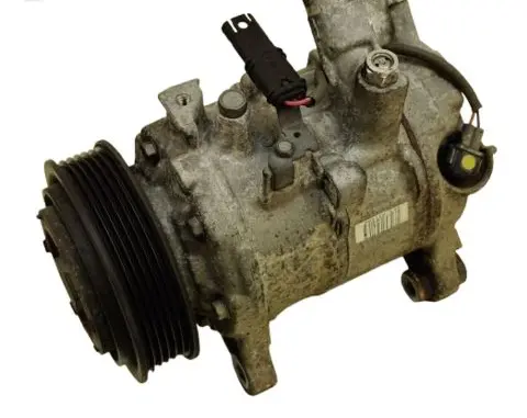 BMW 4 F32 F33 Air conditioning (A/C) compressor (pump) 9223695