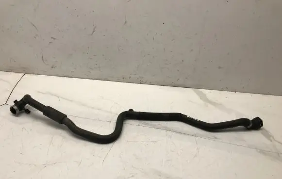 BMW 5 F10 F11 Engine coolant pipe/hose 8571804