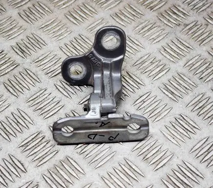 Land Rover Discovery 5 Front door upper hinge CPLA228A64AE