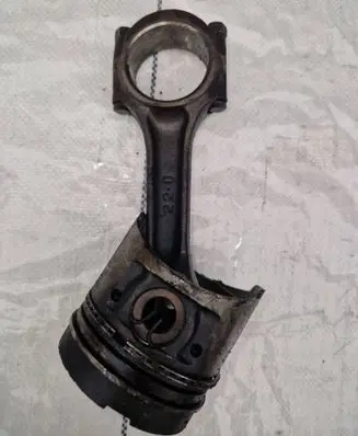 Mitsubishi Pajero Piston with connecting rod 22.D