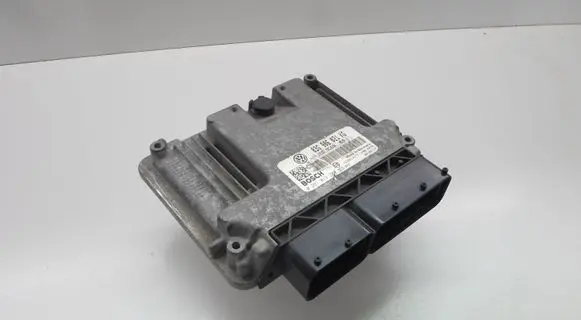Volkswagen Golf V Engine control unit/module 03G906021KG BOSCH0281013200 BXF