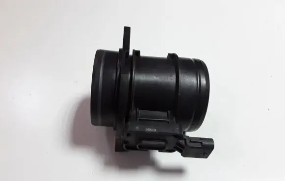 Volkswagen Golf VII Mass air flow meter 04L906461B