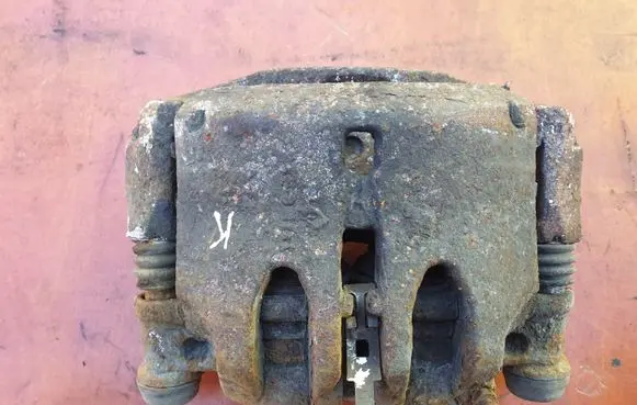 Iveco Daily 4th gen Front brake caliper 504120470