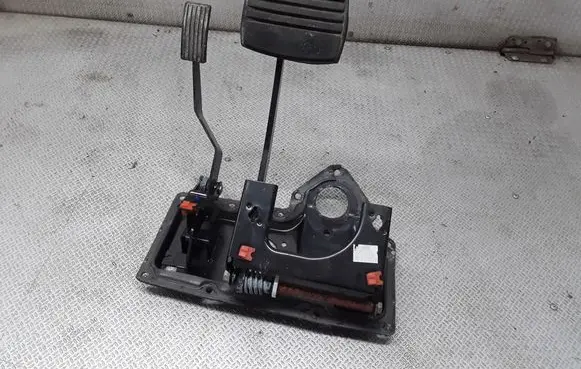 Land Rover Discovery Pedal assembly 