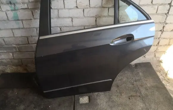 Mercedes-Benz E W212 Rear door 2127300105 A2127300105