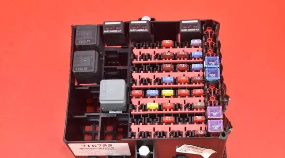Ford Courier Fuse box set 8V51-14A175-AA