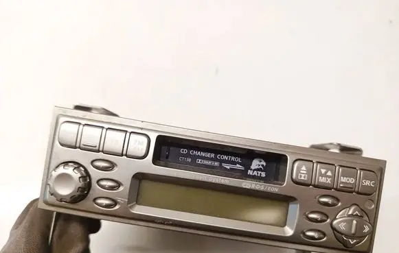 Nissan X-Trail T30 Radio/CD/DVD/GPS head unit 281138H300