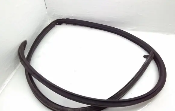 Citroen Berlingo Sliding door rubber seal 9817904680
