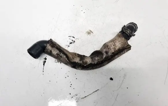 Audi A6 S6 C5 4B Breather hose/pipe 