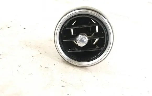 Mercedes-Benz C W205 Dash center air vent grill 2058300201 A2058300201