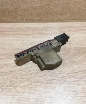 BMW 3 E30 Central locking motor 1373184 UIT