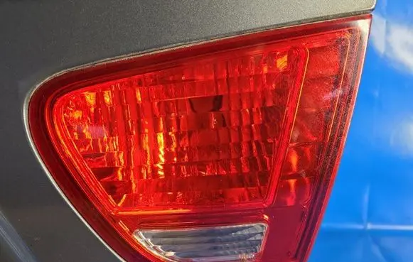 Hyundai Elantra Boot/trunk interior light 924042H010