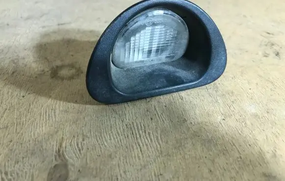 Peugeot 107 Number plate light 812700H020 89034489