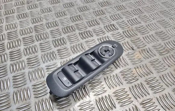 Ford Mondeo MK IV Electric window control switch 7s7t14a1328c